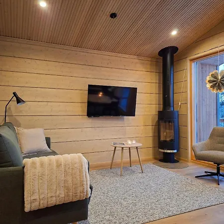 Villa Usvaniitty - Kesaeidylli Jaerven Aeaerellae شقة